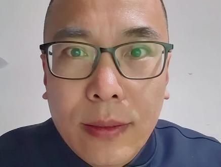 基普乔格推荐的地表最强运动手表 所有跑者注意,你们期待的“理想跑表”终于要来了,华为WATCH GT Runner 2官宣定档3月23日,从定位精准度到佩戴舒适度,每一个升级都戳中跑者痛点,再也不用为选专业跑表发愁。
作为跑者,最在意的是什么?无非是定位准。而华为WATCH GT Runner 2恰好精准拿捏了这点,更有马拉松之神基普乔格亲自把关共创,专业度直接拉满。基普乔格希望通过这款产品,把专业的跑步体验带给全球每一位跑者,这份诚意,跑者都懂。
新品搭载了立体悬浮天线架构,可以解决了传统跑表定位飘、信号弱的难题。不管你是在城市里跑街巷,还是在户外跑山路、穿隧道,它都能精准捕捉轨迹,配速、距离数据零误差,再也不用跑完回头修正轨迹,对备战马拉松的跑者来说,简直是刚需。#华为新跑表将搭载全新立体悬浮天线架构# #华为新款跑表定位精度提升20%# #华为新跑表将首发业界领先AI-XDR定位算法#