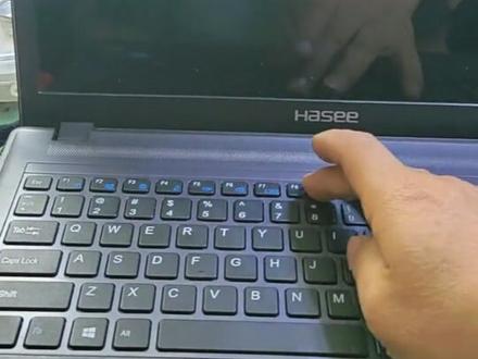神州笔记本,战神k650D i5开机电流反复循环跳变,机器一直不亮,刷BIOS修复#笔记本维修 #专业维修 #芯片级维修