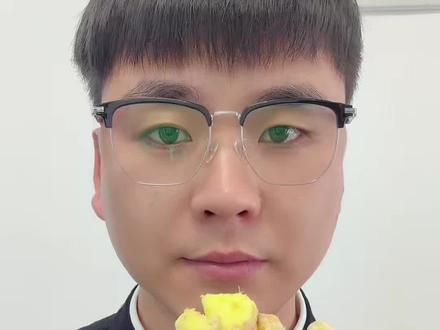 18-17夺冠!吴宜泽战胜墨菲,成00后首位世界冠军,太帅了 #2026年世锦赛决赛 #吴宜泽夺冠