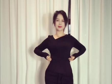 原来验牌是这个梗啊#我要验牌 #梨形身材谁又可以了