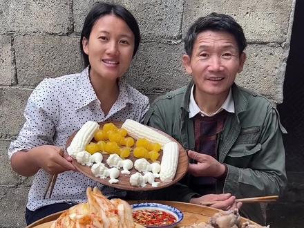 云南淋可可:这个季节就是做咸菜的季节了这两天菜都吃不完了今年我会