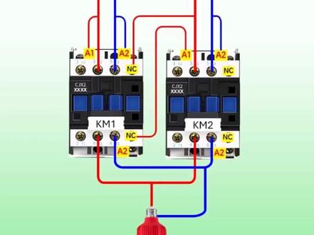 两个交流接触器,实现简易版的双电源切换,一起来看一下接线 #电工知识分享 #电工知识 #双电源切换电路 #零基础学电工 #电工技术