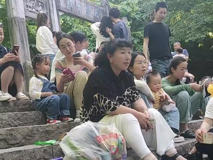 挤不动😅😅😅根本挤不动#琅琊山南天门