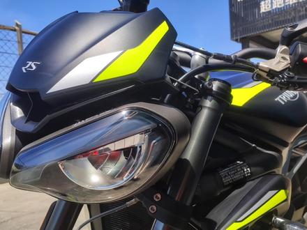 愤怒的青蛙王子 凯旋街道三缸 Street Triple RS #摩托车 #风和自由 #每个男人都有一个机车梦