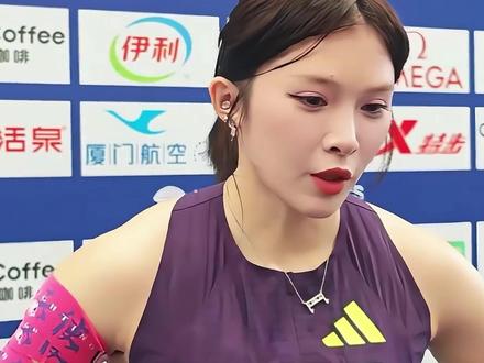 备忘录里存满骂评的女孩,用8秒01炸翻全场 #吴艳妮 #8秒01 #女子跨栏 #亚洲之巅 #青年创作者成长计划