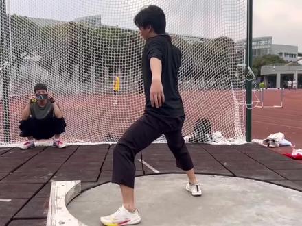 不转髋侧向推13米教学#铅球 #威量碳板竞速鞋 #坚毅体育