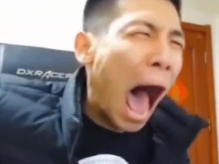 游戏大V"旭旭宝宝"钓鱼首秀 宝哥包鱼塘钓鱼引众渔具厂商围观,果然钓鱼才是顶流!#旭旭宝宝 #钓鱼