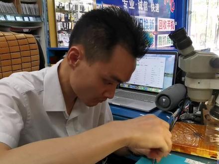 荣耀10拆机更换新尾插充电口接口排线小板
清洗烘干 检修开不了机故障,检修无服务没信号不读卡,oppo华为 vivo 苹果iphone小米iqoo真我 红米 分离R t屏Y1 2 3 4 5 6 7 8 9 10 XSMAX 12 13 14 15 16 17 18 20 pro plus se Reno realme玻璃 电池 电芯 内外屏 进水液 短路 拆机显示屏 总成 液晶屏 原装前后 摄像头 尾插小板排线 充电接口不进 开不了机故障。
#手机维修换屏 #苹果手机维修 #曲屏维修 #爆屏修复 #修手机