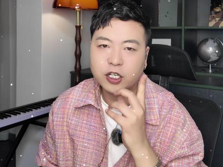 尤长靖《是你想成为的大人吗》 什么样的歌声,可以让你潸然泪下?#抖音音乐客厅 #音乐客厅乐评团 #歌手2026我来评 #尤长靖 #是你想成为的大人吗