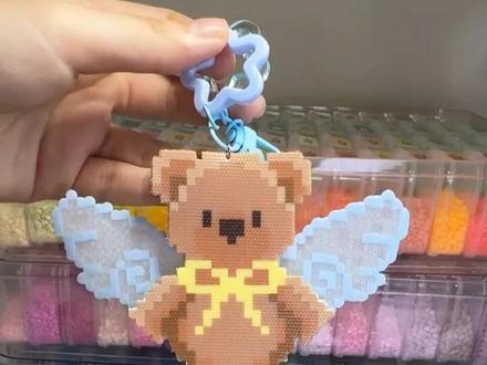 变废为宝~萌之萌之|舞动翅膀的拼豆小熊超详细教程 #拼豆 #拼豆豆 #翻车现场 #拼豆翻车 #拼豆教程
翅膀:@早川七 小熊:@泡芙卷的拼豆豆