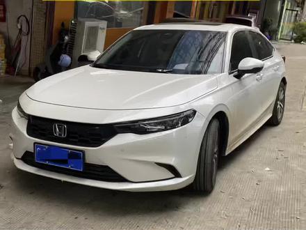 像这种边角的凹陷碰到变形的,我们也是一样保留原车漆修复。#凹陷修复保留原车漆 #汽车吸坑 #无痕修复 #无腻子修复 #本田型格