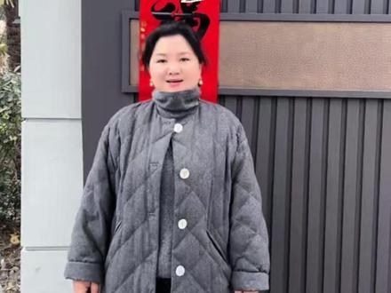 大年二十九,河南习俗,全家祭祖。
爸,你走这么多年,家里一切都好。
妈我们照顾得很好,
我和弟弟妹妹和和气气,
孩子们懂事、争气、懂得感恩。
您身上踏实、善良、懂感恩的好家风,
我们会一直传下去。
愿天堂无病痛,家人皆平安。
#大年二十九 #祭祖 #家风传承 #感恩父母 #悠然可乐美丽一家人