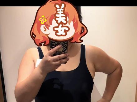 迪卡侬试穿 泳衣届的校服,迪卡侬基础款试穿,这个衣服码数偏大,大码姐妹记得往小拍!然后我有点纠结是L还是M,那个翅膀肉漏的有点多到底有没有关系呀!#迪卡侬 #泳衣 #大码泳衣 #新手游泳
