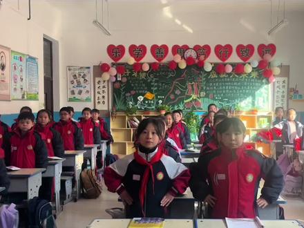 #新学期新开始 #音乐课 湘教版一年级《上学啦》律动舞