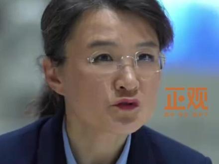 神20返回舱受损细节公布,疑遭空间微小碎片撞击,返回舱玻璃出现贯穿性裂纹,央视揭秘最坏情况。