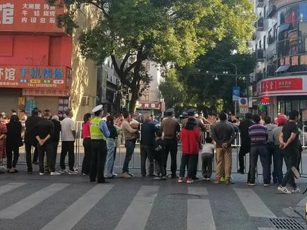 起跑时间:2023年11月5日上午7:30
竞赛地点:浙江省东阳市横店影视城
竞赛项目和规模
马拉松(42.195公里)