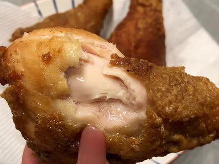 爆汁鸡腿 一年多没发视频了,一直在想发什么视频让你们重新认识我呢,思来想去,把这个鸡腿作为第一个视频吧,因为觉得你们做了肯定会喜欢的,我都想让我妈再就业,开个只卖炸鸡的店#跟着抖音做美食 #美食 #鸡腿#自制美食