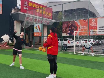 如此炫酷的运动项目,忍不住想参与其中,为运动员们加油!#体育精神 #日常训练 #藤球