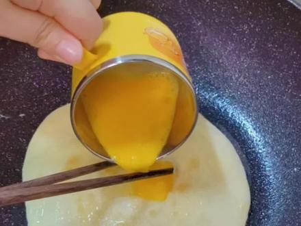完美复刻的鸡蛋灌饼 教程很详细 快自己动手做起来吧#抖音美食推荐官 #动手自己做美食 #爱生活爱美食 #鸡蛋灌饼做法 #抖音美食创作者