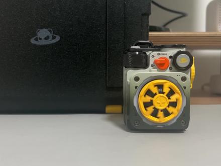 超小型蓝牙音箱,能当手电筒,魅族猫王这个音箱太酷啦! #蓝牙音箱 #魅族音箱 #猫王音箱