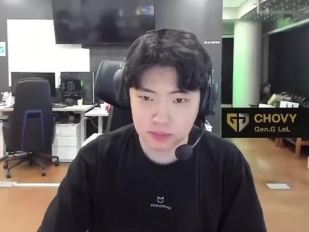 粉丝说chovy整牙之前可爱 本人直接开启反击风暴
#chovy