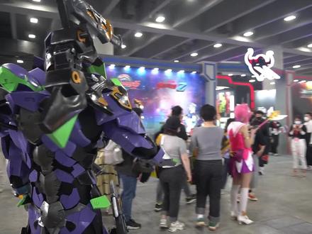 漫展EVA初号机cos游场