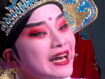 台上一声喊,台下泪满衫!双膝跪地喊娘亲,一开口就破防了!这一声娘亲,喊碎了多少人的心……😭😭😭浙江中百婺剧团《春江月》经典选段 #戏曲名场面 #非遗传承 #中国戏曲文化 #上热搜