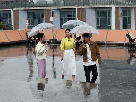 央视《城市风华录》来长沙录制,撒贝宁张舒越一同打卡马栏山文创园。#长沙#马栏山 #撒贝宁#张舒越 #杨雨