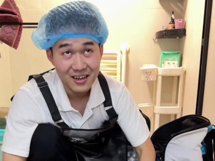 成都上门洗猫 狸花猫和蓝猫串出来的缅因猫!简直是个战神!#成都 #上门洗猫 #喵喜喜 #友望大白除螨仪 #脏不脏吸一下