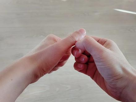 眼睛喜欢这三个穴位,自己学会刮一刮,眼睛明亮视力越来越好