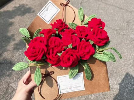 扭扭棒信封玫瑰小花束 快让闺蜜给你安排 #手工玫瑰花 #扭扭棒信封花束 #扭扭棒 #扭扭棒手工 #扭扭棒玫瑰花