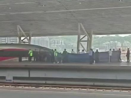 出名的方式有很多种,能选好点的方式吗………