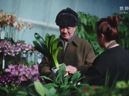 为什么这个风雪北国叫做长春?因为长春,是把春天从冬天里争出来的人。李幼斌邀你走进长春,听那一身铁骨敲打命运的声音。(来源:新华社)#吉林文旅 #500个家乡 #长春铮铮 #李幼斌为家乡长春发声