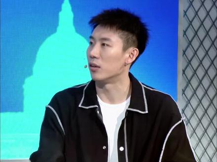 程靖淇谈:从前几年观察王楚钦,从“将”到“帅”的一个过程,今年完成这样的转变非常棒
来到这个位置不光要带领中国男队往前跑
同时在团体赛中要帮助队友来完成挑战
还要做好面临团队在落后对手给的压力
博杀压力 赛场压力 心里压力 方方面面更大于技术
#王楚钦 #伦敦世乒赛