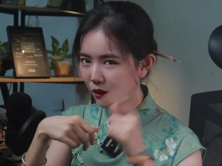 PPT数据重点这样展示,比标红好看一百倍!
.
办公室的实习生做的PPT,居然还在用红框圈出重点!文字密密麻麻,配色花里胡哨,根本看不出重点,拿这样的PPT去汇报,岂不是要被领导痛批?
.
来,看我如何用3步将它变得清晰美观、还重点明确:
【01】先将内容分模块摆放,这页PPT一共有「图表展示」和「数据详解」两大模块,用色块将它们分隔开,主次就分明了
【02】统一页面色彩,用不同的颜色和形状区分重点,这样重点就突出了
【03】文字密密麻麻,将长文变短句,再加粗数据,这样领导看起来才不会迷糊呀
.
总而言之,主次分明、要点清晰,才是做好PPT的第一要义!
点赞收藏,原来做好领导满意的PPT如此简单!
#ppt #ppt教学 #ppt数据图 #ppt排版 #职场干货