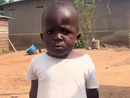 江哥转角遇到爱,拽一点都不怕挠痒痒,太可爱了~#拽哥#江哥#非洲拽哥#哎哟喂你江哥