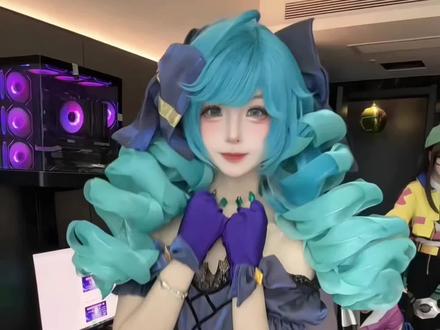 格温你不要再跳了
#格温 #LOL #cos #手势舞