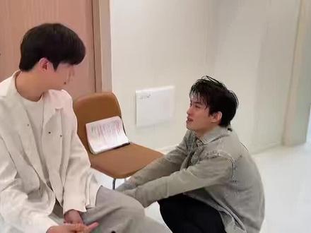 云旗一滴泪,天上一颗星,世间安得两全法,不负如来不负卿。我什么都可以接受的,就是接受不了以后不联系,这段感情我真的付出不比你俩少啊。