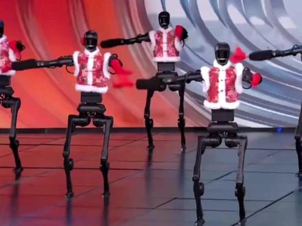 宇树机器人与王力宏伴舞,人机同台太惊艳了 #王力宏 #宇树科技 #机器人 #王力宏演唱会 #AI