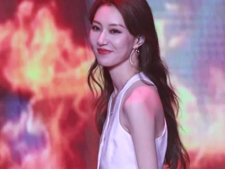 “那么伤 那么怨 那么那么痛”
#张鑫 #心之火 #dj