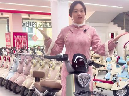 一代经典,冠能B60S荣耀升级!
TFT仪表,投屏导航,音乐在线,
北斗定位,来电显示,一键开关机!
动力强、续航远、骑行舒适!
#石家庄雅迪#雅迪电动车 #雅迪B60 #新国标电动车