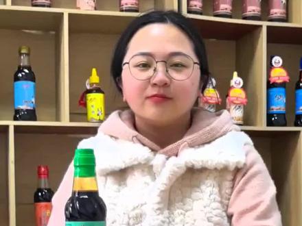 新的仙鹤酱油采用黑豆酿造,营养更好👌🏻,酱香依旧浓郁,快来尝一尝吧?#纯粮酿造 #调味品 #仙鹤
