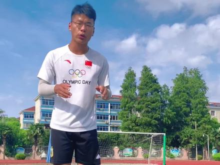 把细节做到极致就是胜利。#dou来足球季 #干货教学 #足球教学#马赛回旋#60天成为球队大腿