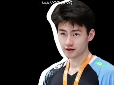 有X张力的脸,帅就完事了!! 这四张脸俘获多少万千少女少男的心?
#张继科 #马龙 #王昶 #林丹 #男人