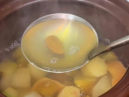 养娃不用愁!甘蔗雪梨红枣水安排✅
食材干净到尖叫:苹果+甘蔗+雪梨+红枣+黄芪
做法简单到离谱:加水煮30分钟
清甜润燥,生津去火
宝宝主动讨着喝,全家都能炫
冬天给娃喝这个,比喝饮料健康100倍!#甘蔗的神仙吃法 #甘蔗雪梨水 #黄芪苹果水 #喝出好气色 #食疗小妙招