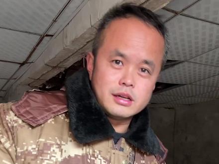 流浪的我终于找到一个属于自己的窝,防寒保暖的好地方#荒野求生 #大神是怎么过冬的