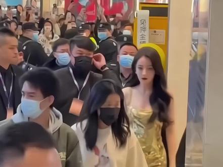 你拼命争取的是姐不想要的顶流没有扶贫的义务#迪丽热巴