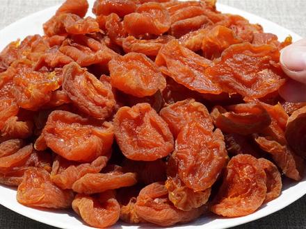 吃不完的杏切记别再丢掉,教您做成29元一斤的杏干,酸甜可口又开胃#抖音美食创作人 #抖音小助手 #杏子熟了 #太好吃了 #杏干