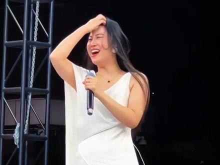全网近900万粉,却在索图大舞台用一首《信天游》证明 @王小欠 @索图 #歌手 #网红 #记录真实生活 #演绎 #音乐现场