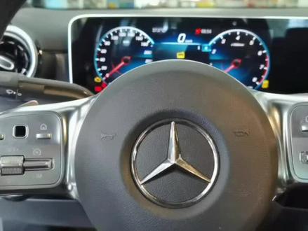 #汽车保养与维修 奔驰A200L更换节温器#修车 #汽车知识分享